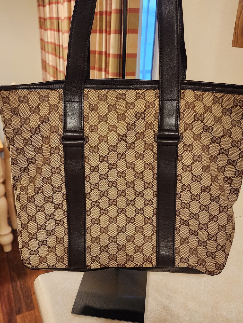 Gucci Beige GG Supreme Canvas Tote with Dark Brown Leather Trim - Picture 4 of 16